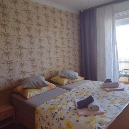 Apartmani Alen Dinjiska Exterior photo