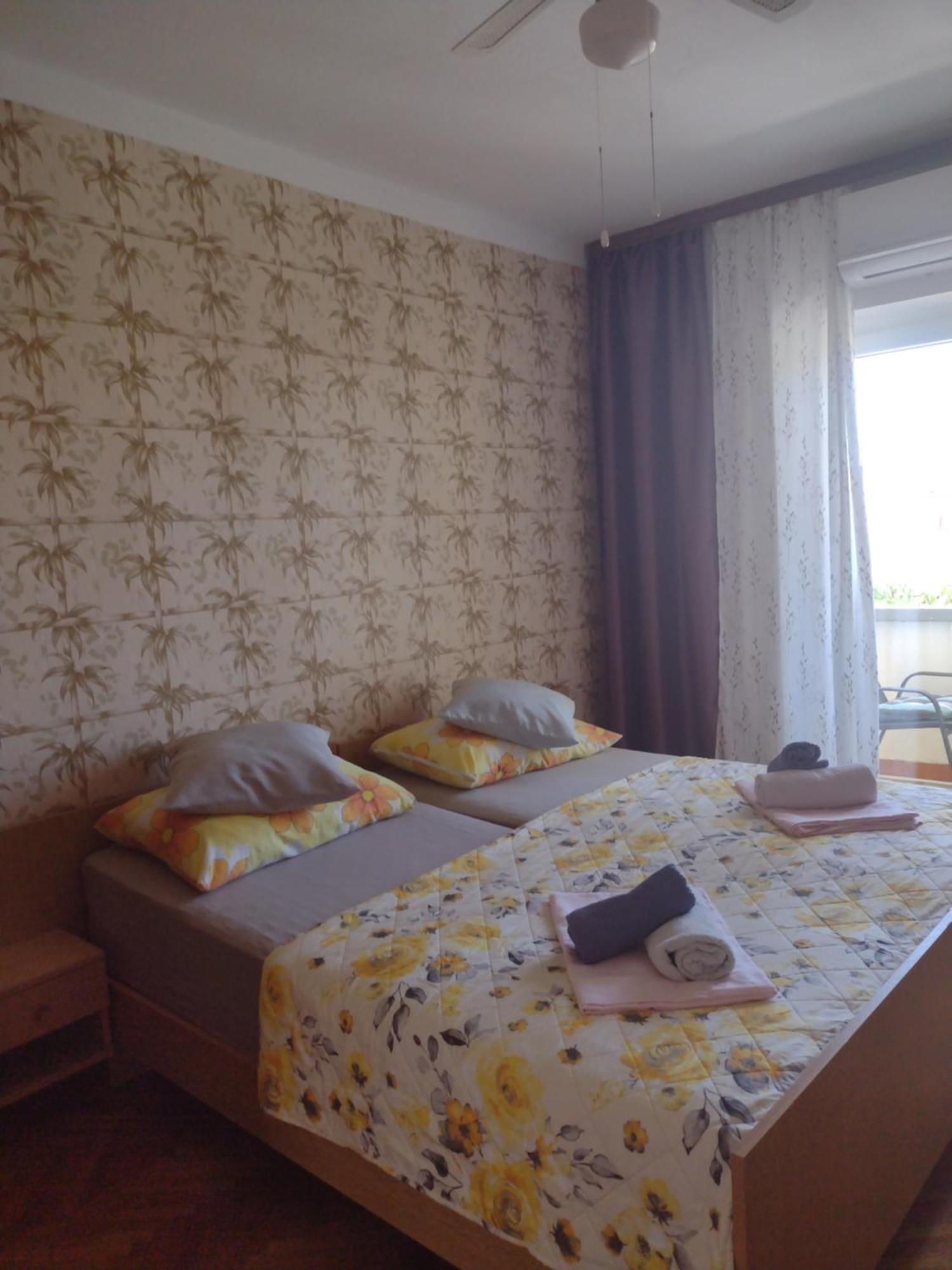 Apartmani Alen Dinjiska Exterior photo